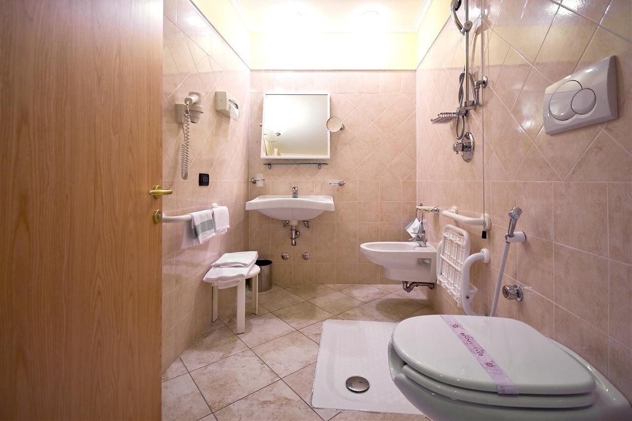 רומא Hotel Tuscolana מראה חיצוני תמונה